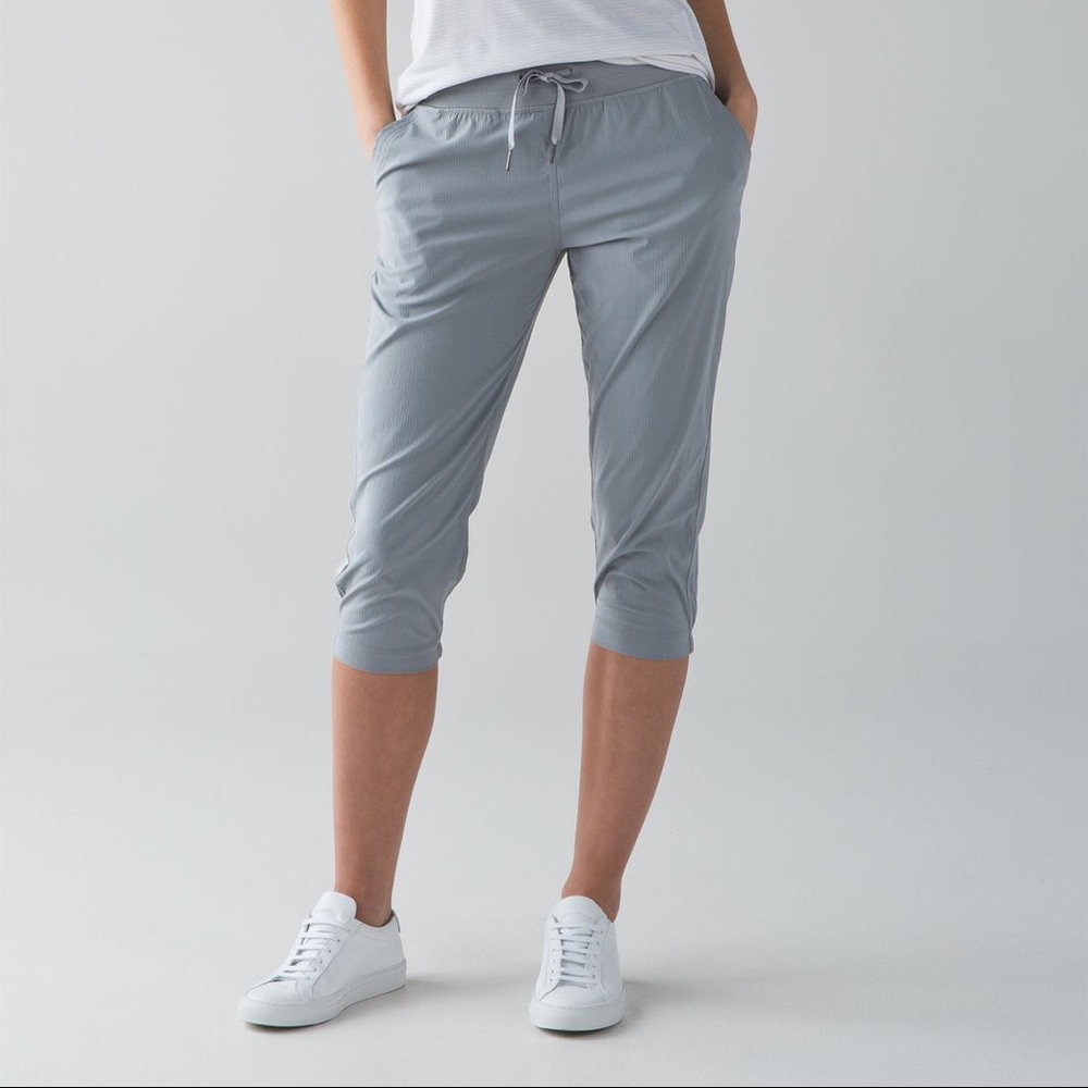 Lululemon Dance Studio Crop